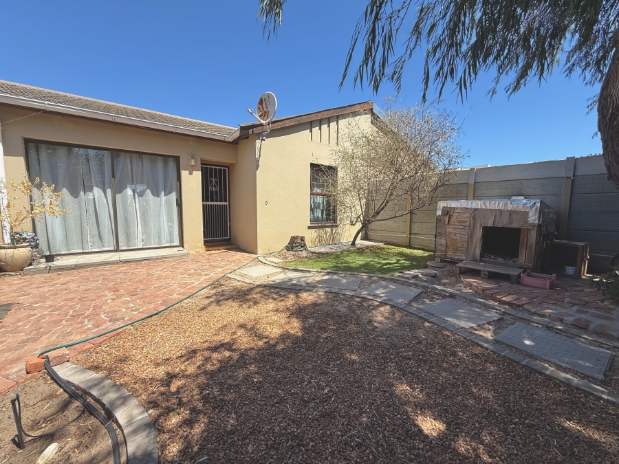 2 Bedroom Property for Sale in Table View Western Cape